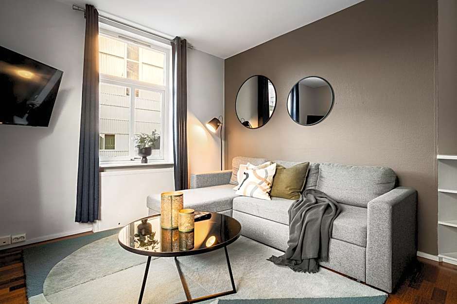 Enter Amalie Apartment Hotel