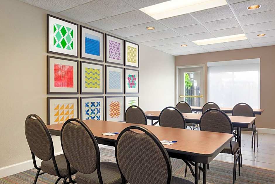 Holiday Inn Express & Suites Live Oak by IHG