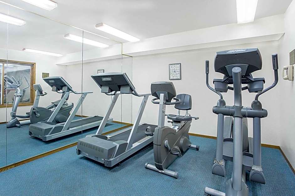 Hawthorn Extended Stay by Wyndham Green Bay