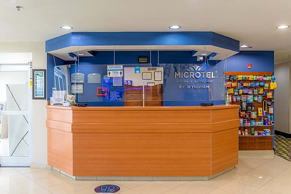 Microtel Inn & Suites by Wyndham Kingsland Naval Base I-95