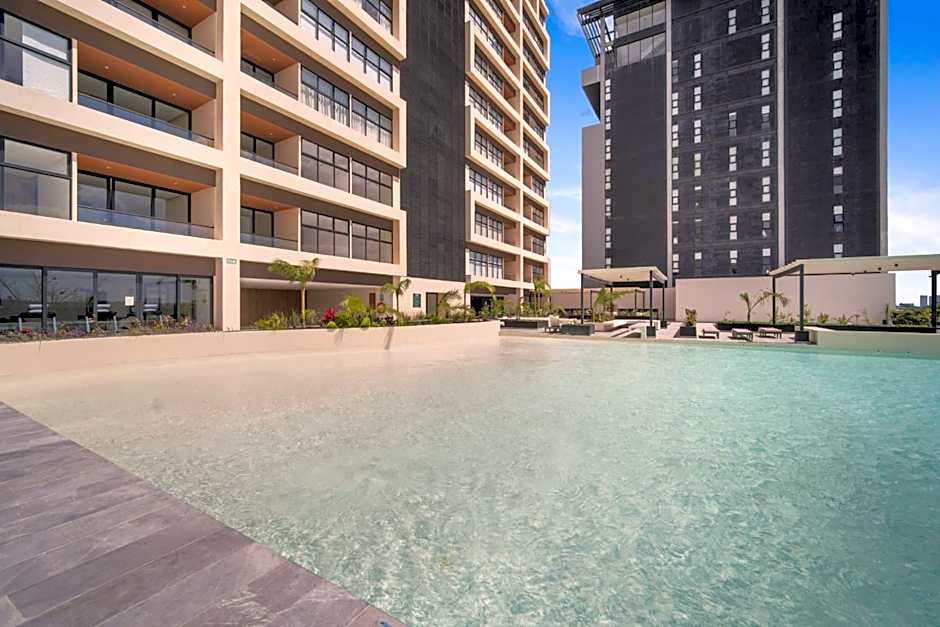 BALTIA Luxurious One Bedroom Ap
