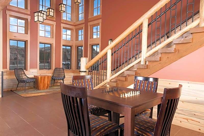 Canyon Lodge and Cabins