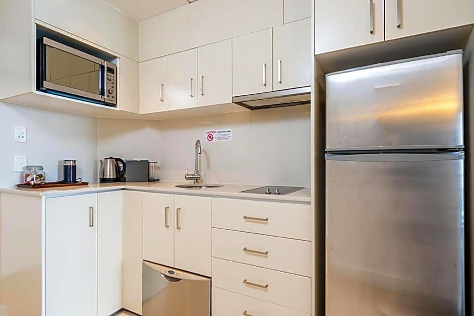 Deluxe Private Apartment and Studio - Ocean Views