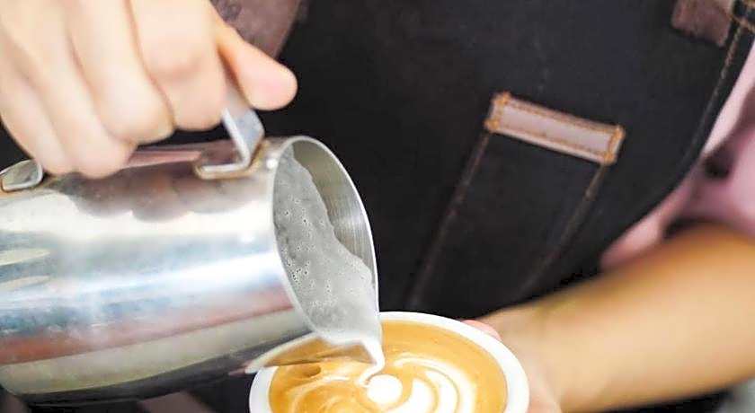 Front One Boutique Tugu Muda Semarang