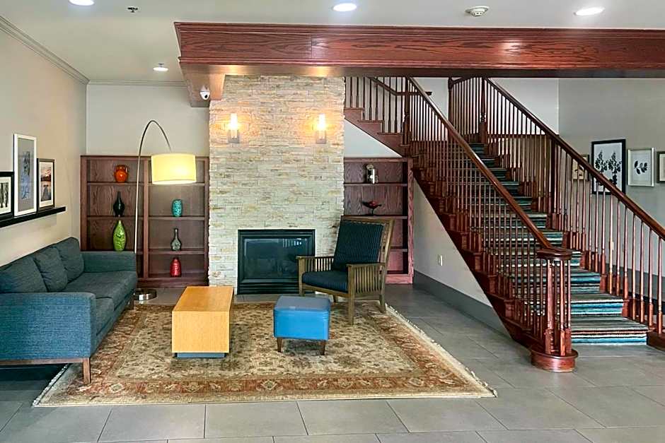 Comfort Inn & Suites St. Paul Northeast