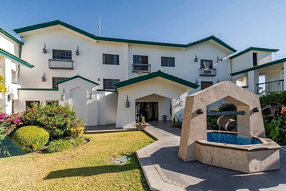 Quinta Dorada Hotel & Suites