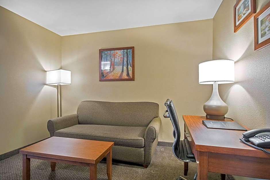 Comfort Inn & Suites