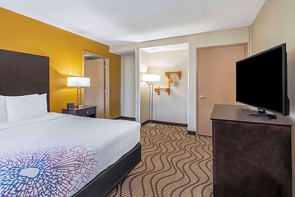 La Quinta Inn & Suites by Wyndham San Diego-Carlsbad