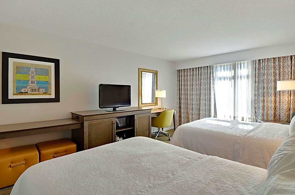 Hampton Inn By Hilton Alexandria-Old Town/King St. Metro