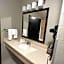 Baymont by Wyndham College Station