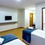 Carillon Plaza Hotel