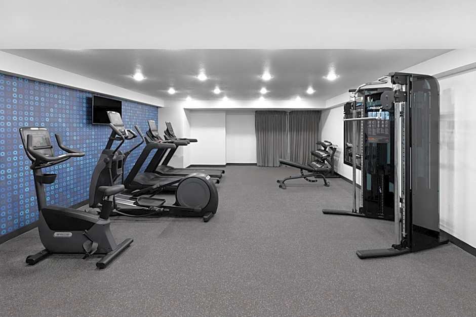 La Quinta Inn & Suites by Wyndham Houston Bush Iah South