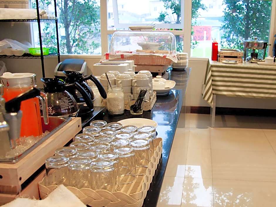 The Zell Budget Hotel Buriam