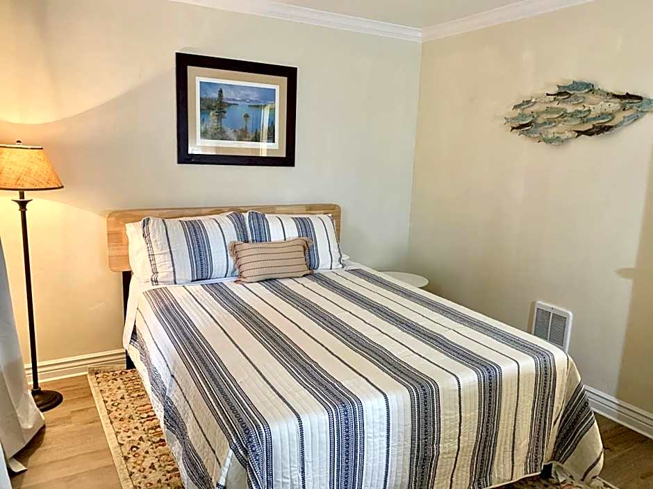 Moose and Maple Lodge