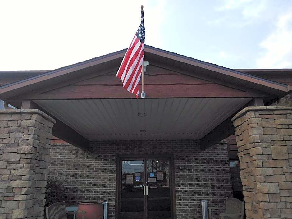 Super 8 by Wyndham Lebanon