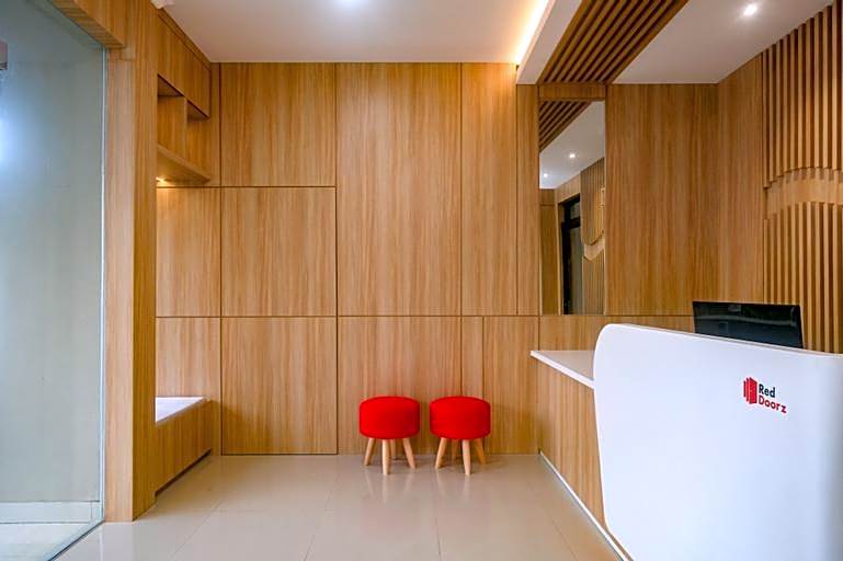 RedDoorz Syariah near Jogja City Mall 2