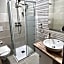 SQUARE HOTEL