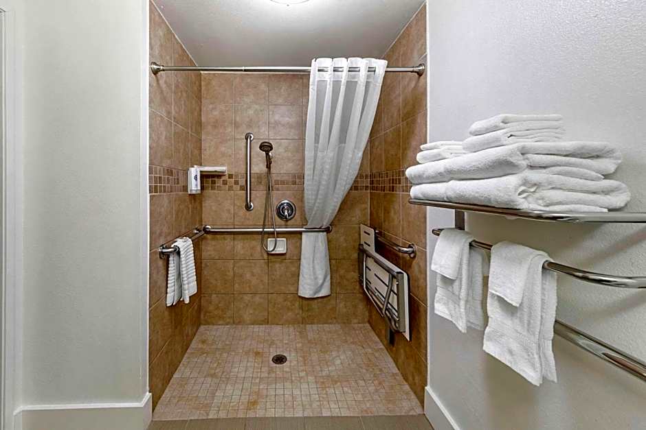 Comfort Suites Tulare
