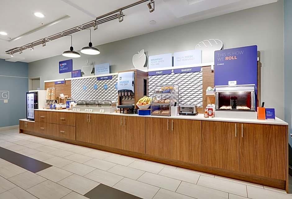 Holiday Inn Express And Suites Dublin By IHG