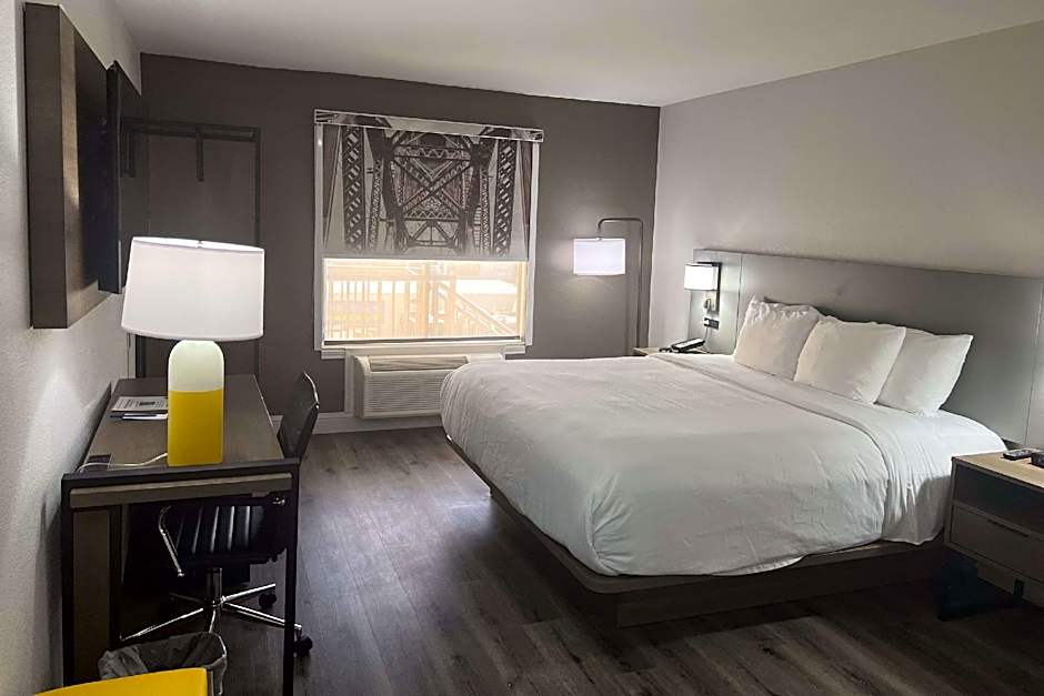 Comfort Inn & Suites I10 - Mason Road