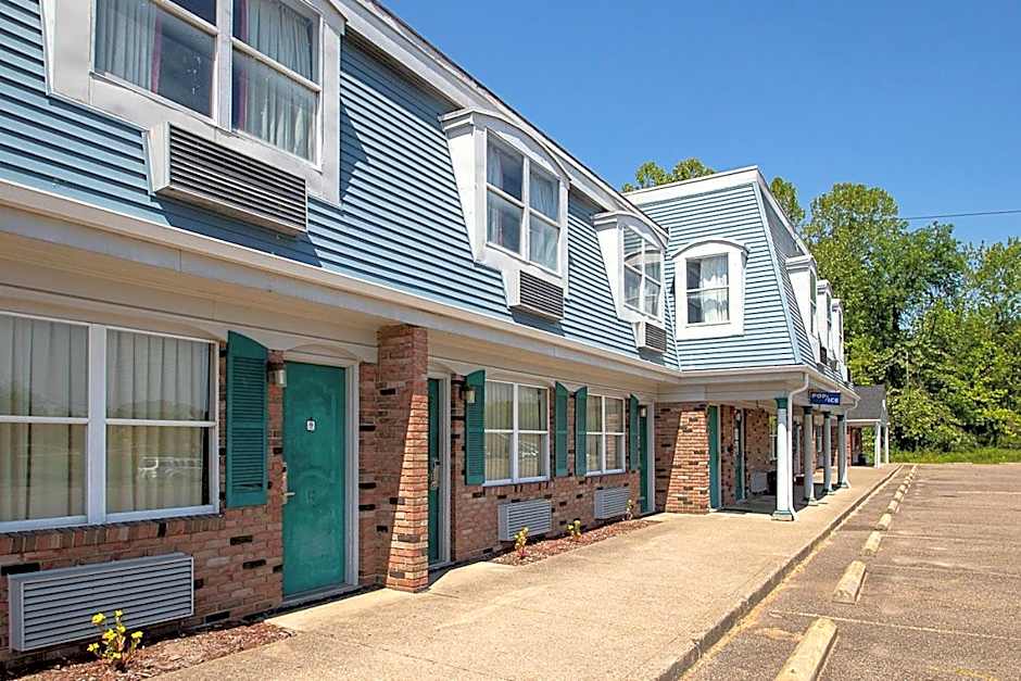 Country Squire inn and suites