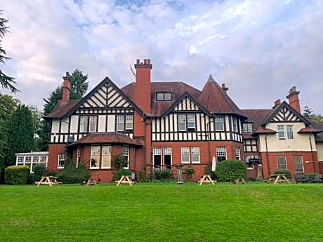 OYO Dunmar House Hotel