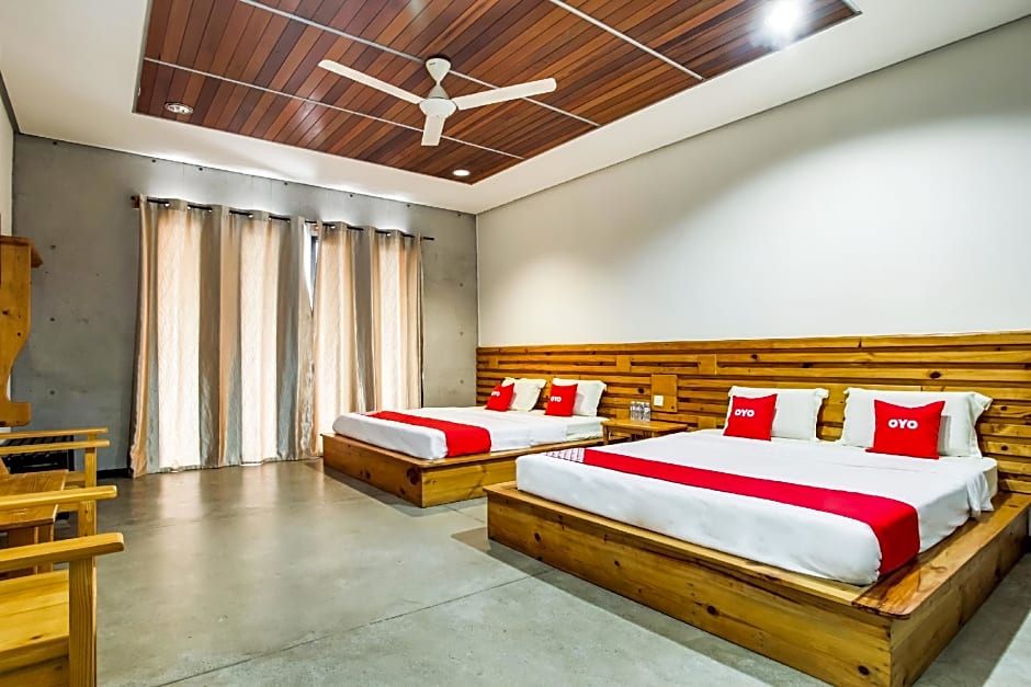 OYO 89454 Hotel Pavilion Inn