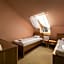 Paria Hotel