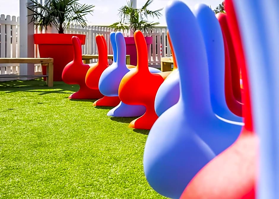 Unity Skirlington Coast Yorkshire