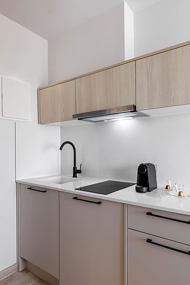 Amalthia Luxury Suites