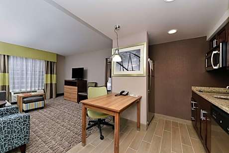 King Suite - Hearing Access/Non-Smoking