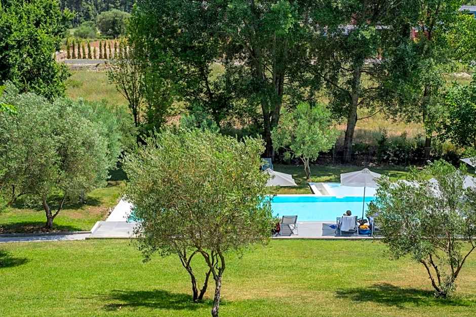 Sani More & Sani Woods