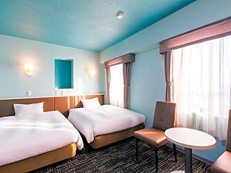 Twin Room - Non-Smoking