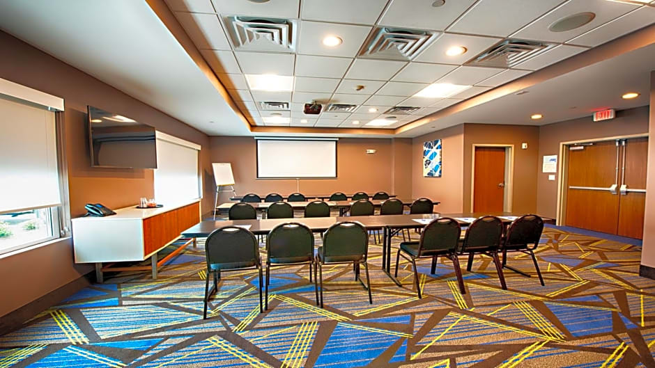 Holiday Inn Express & Suites Houston SW - Sharpstown By IHG