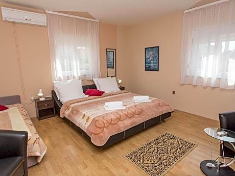 Studio with Balcony and Sea View