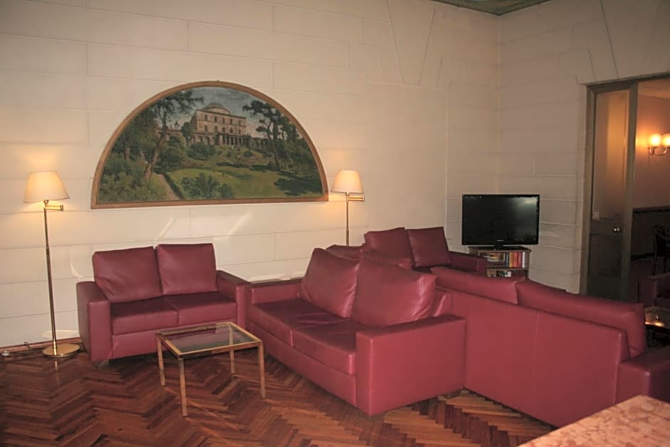 Albert Hotel