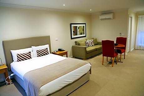 Allansford Hotel Motel