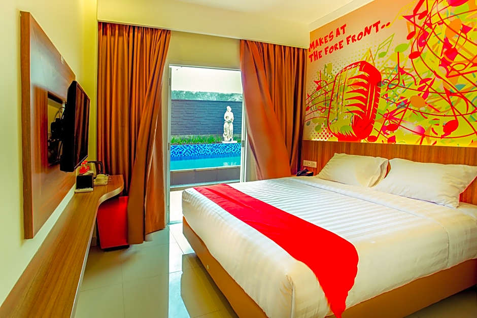 Front One Hotel Purwodadi