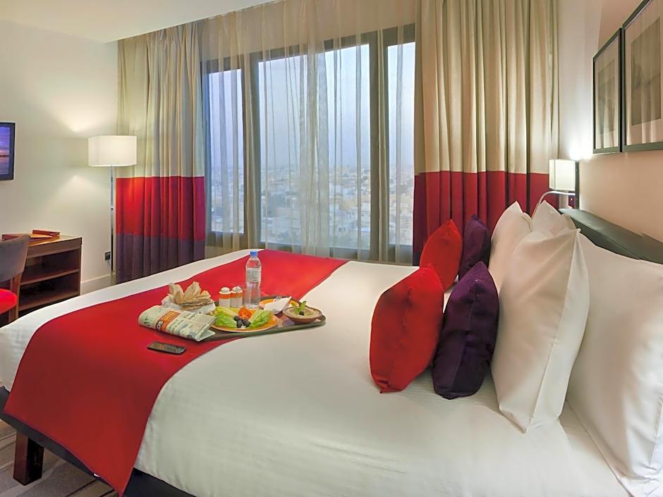 Photo 1 of 9 of Superior 1 King Bed