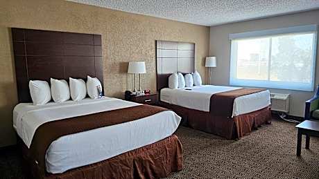 Business Suite with Two Queen Beds - Non-Smoking