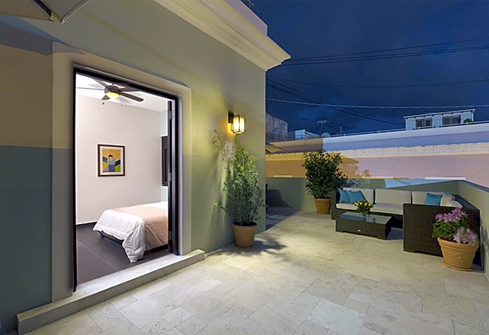 Decanter Hotel