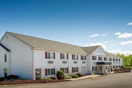 Queen Room - Accessible/Non-Smoking