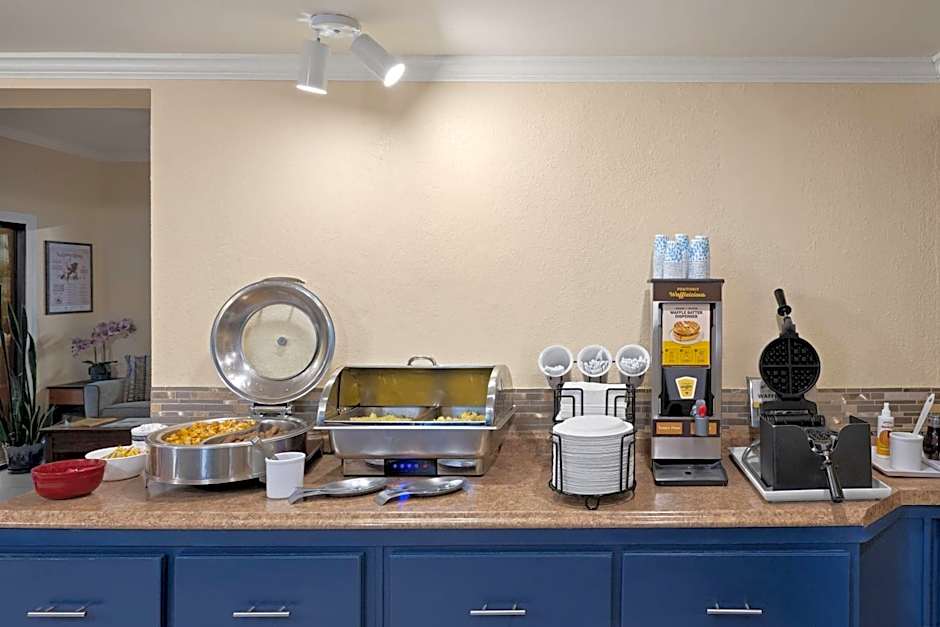 Days Inn by Wyndham Prescott