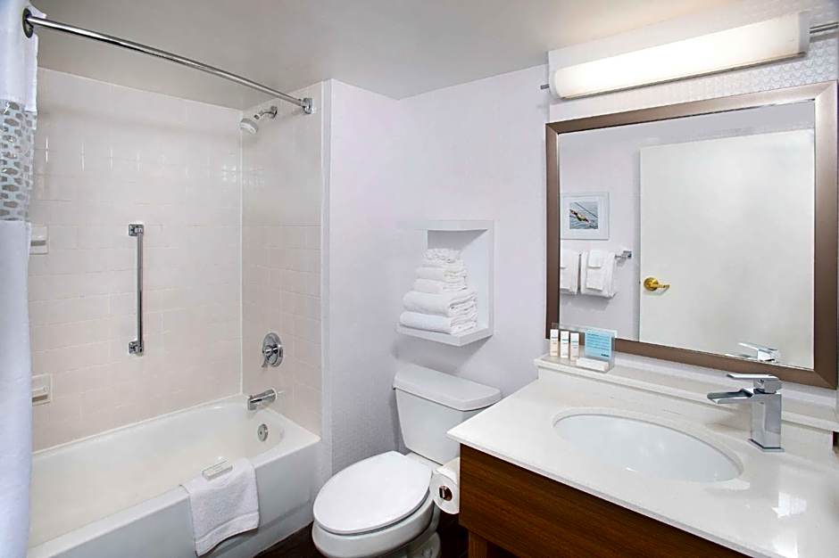 Hampton Inn & Suites Annapolis