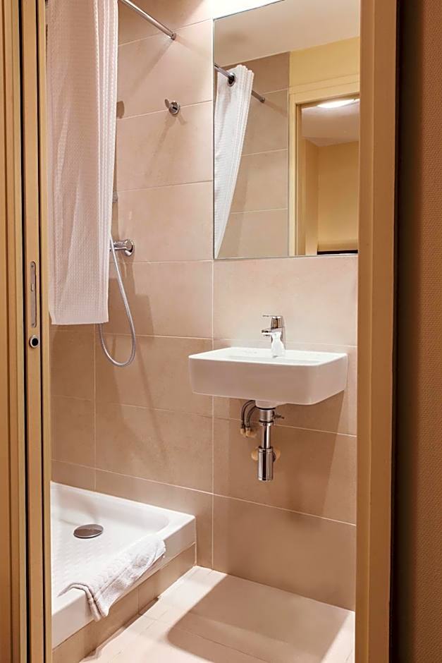 Hotel Astrid Caen centre