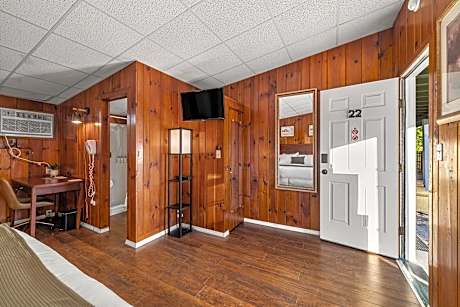 King Bed - Non-Smoking