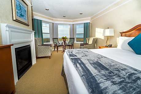 Oceanfront King Deluxe