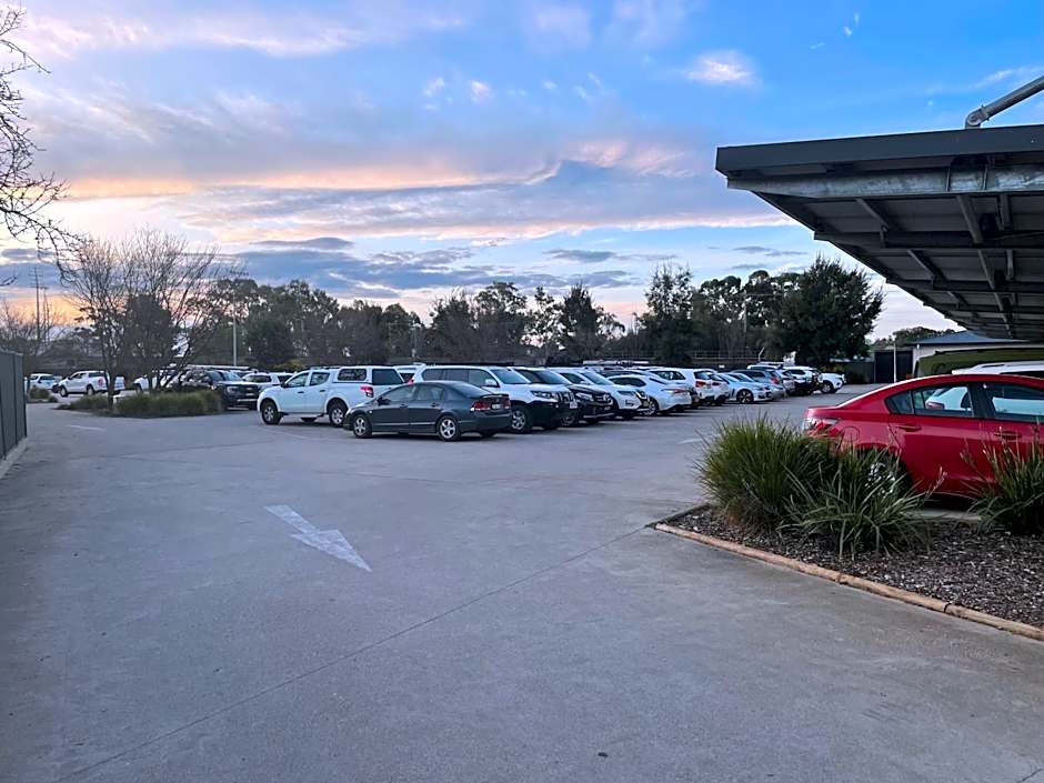 International Hotel Wagga Wagga