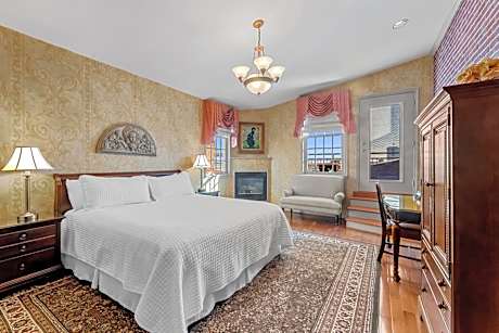 Deluxe Double Room with Balcony