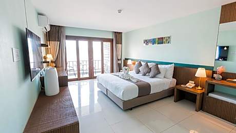 Deluxe Double Room with River View